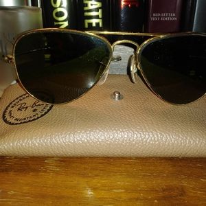 Vintage Ray-Ban sunglasses in original case